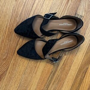 American Eagle Outfitters Black Flats with Buckle
